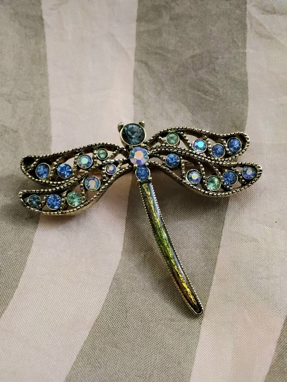 Colorful Jeweled Gold Tone Dragonfly Brooch/Pin